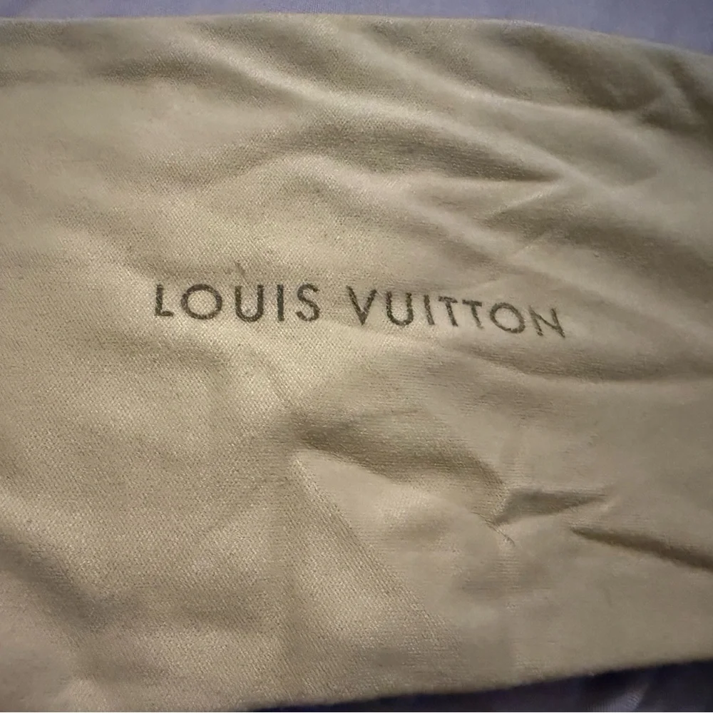 Mint condition Louis Vuitton sunglasses - Picture 2 of 7